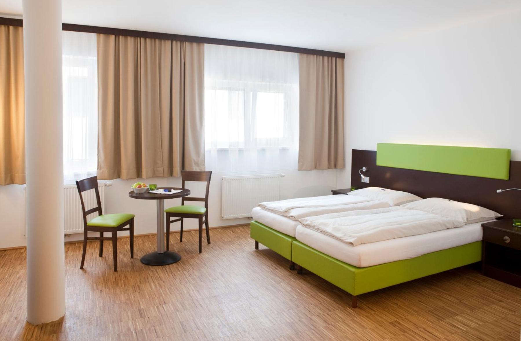 Stadthotel ไวด์โฮเฟน อัน แดร์ ธายา ภายนอก รูปภาพ